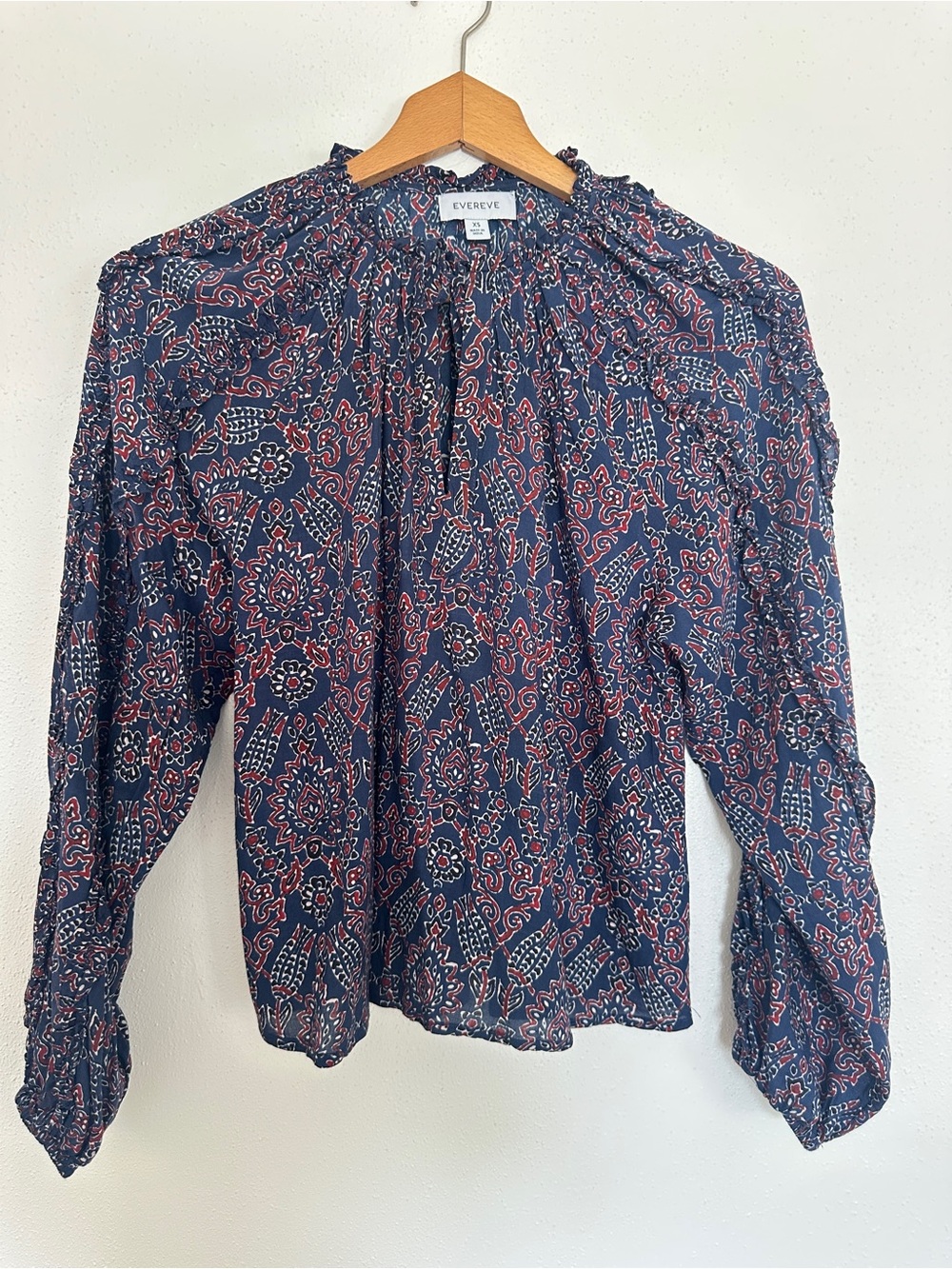EVEREVE Kylie Paisley Ruffle Split Neck Boho Blouse Top Navy Red XS